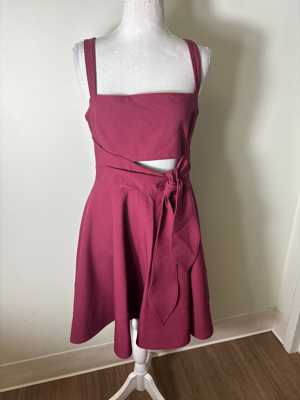 Cliq a Sept Merlot Cut Out Tie Front Cocktail Dress Sz 8